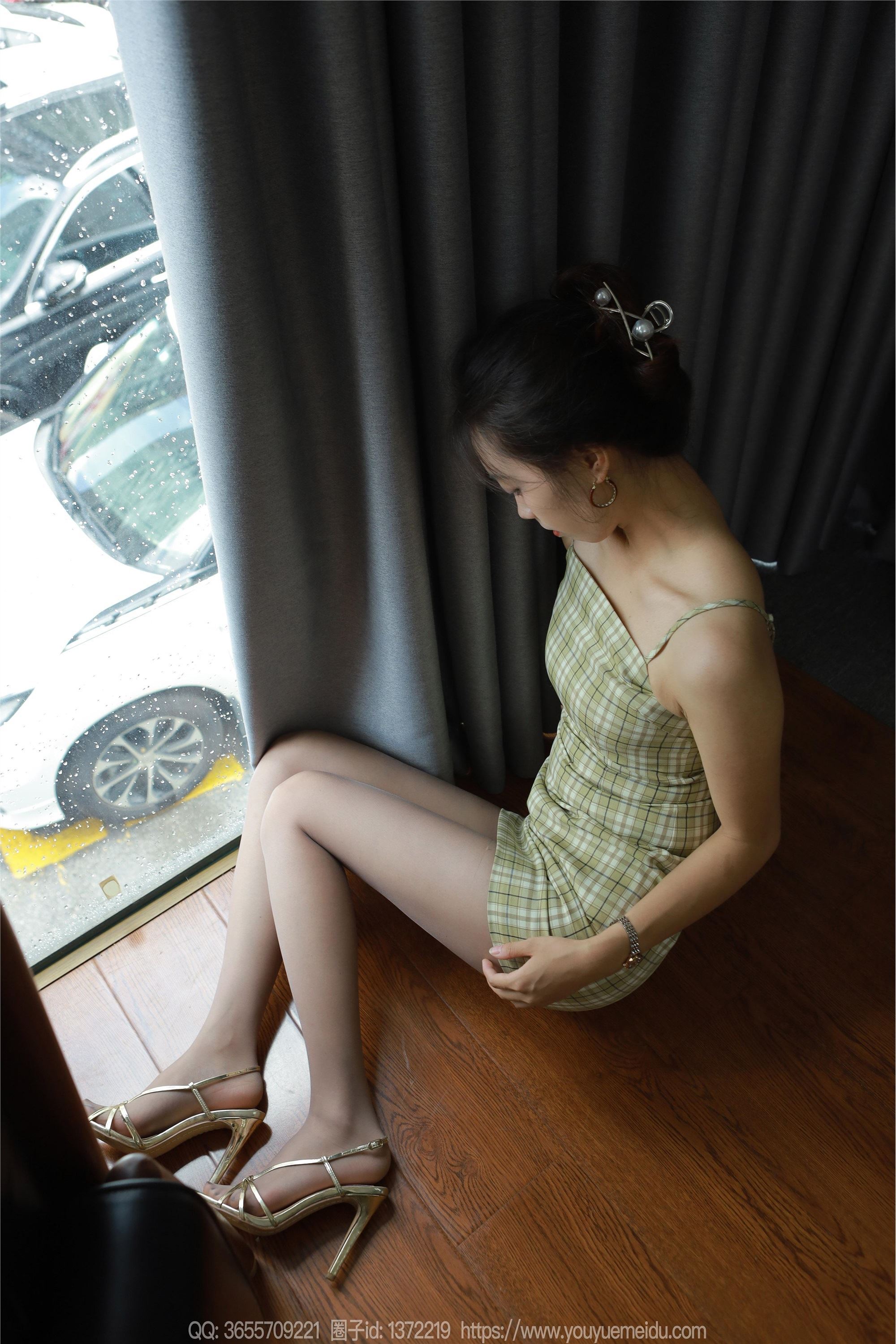 IESS异思趣向  2024.08.19 丝享家 1823 小九《格子包臀裙》